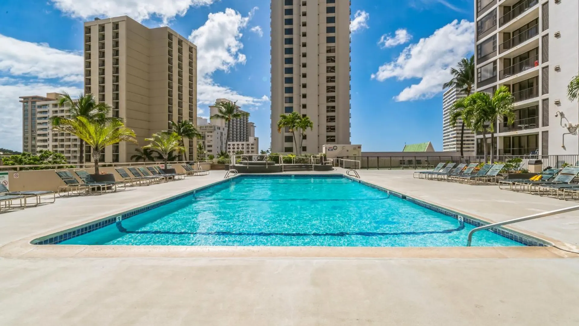 Appartement Poolside Waikiki Condo With Diamond Head Views, 1 Block From Beach Plus Free Parking Honolulu